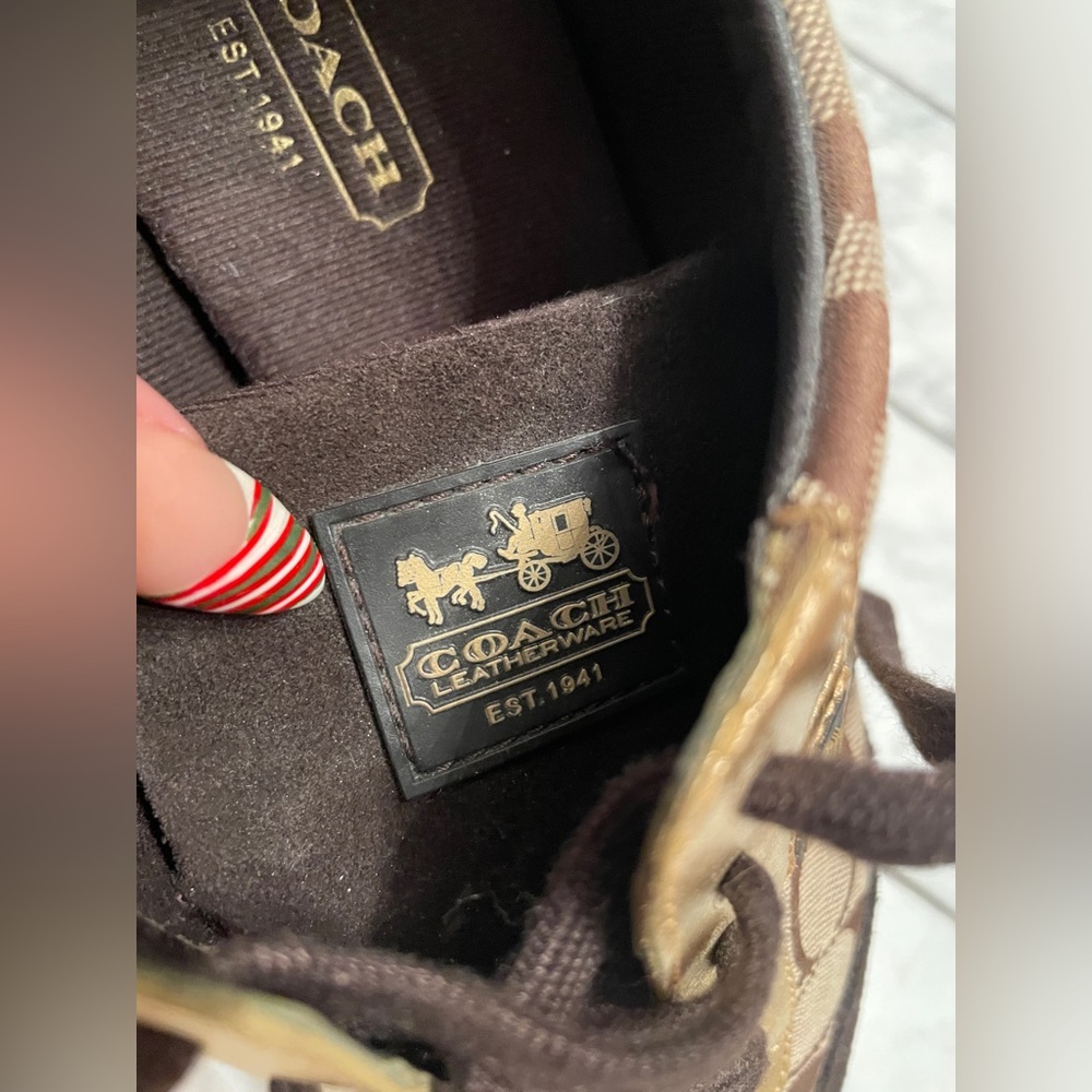 Coach Logo ‘Joss’ Style Tennis Shoes with Gold Accents, Size 6.5M, Pre-Loved - Picture 6 of 8